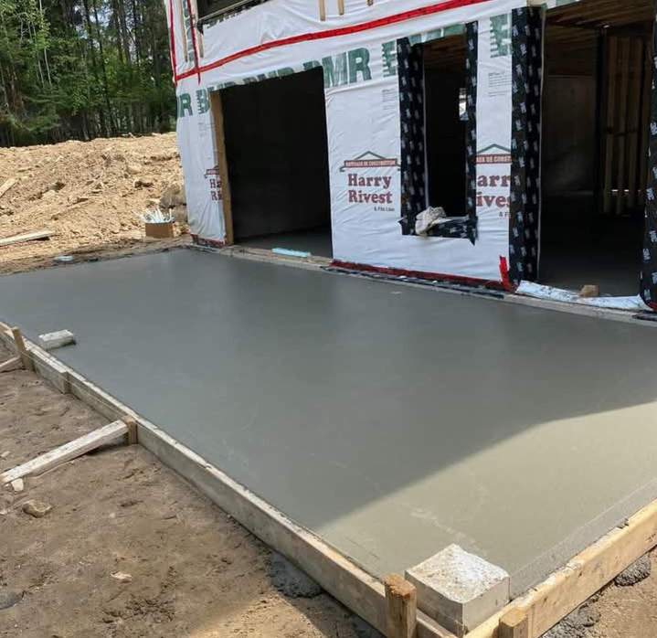 Laissez-nous réussir votre projet de plancher en béton.